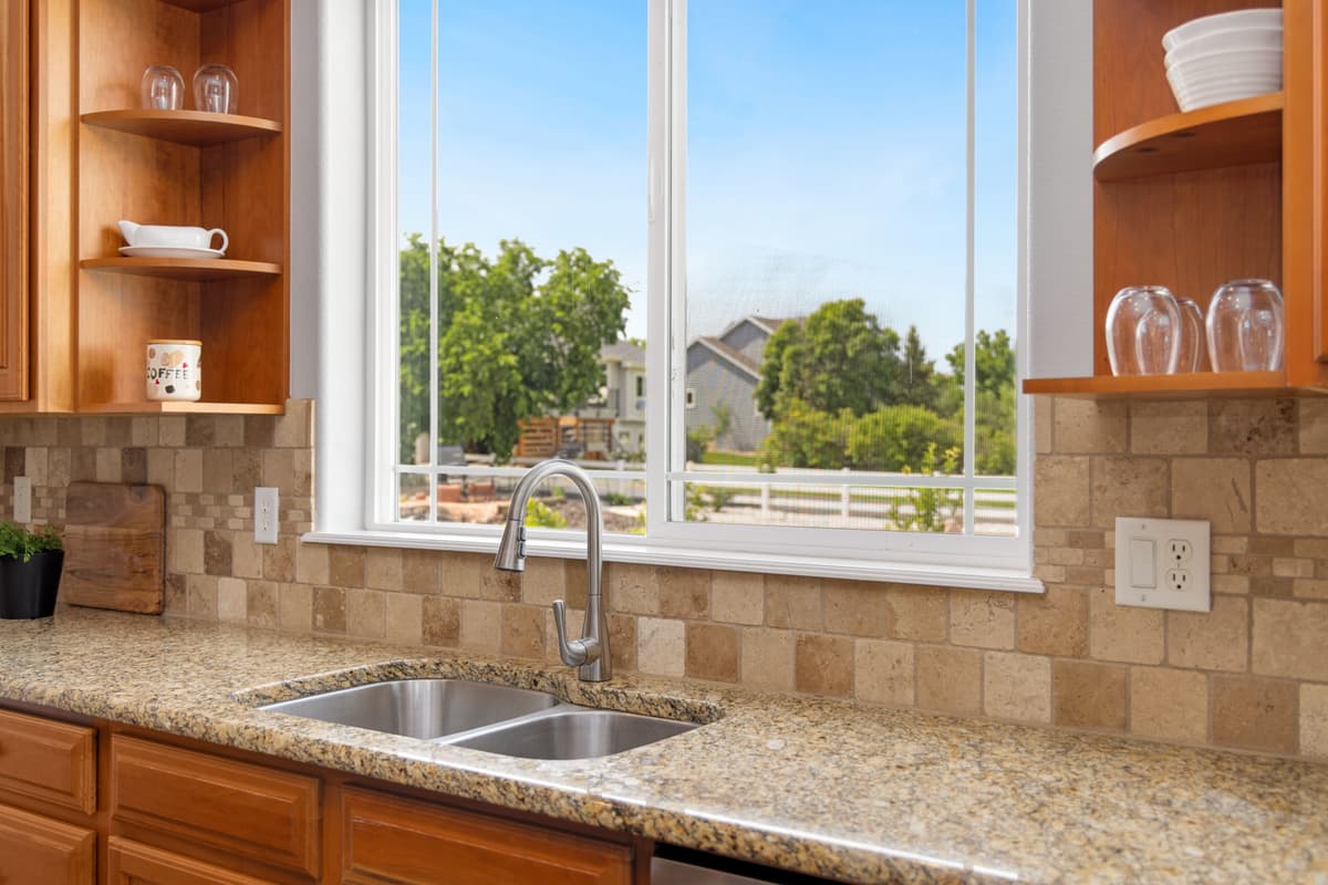 Full-height backsplashes and windowsills